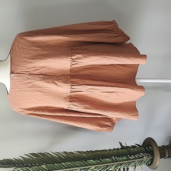 Cato peachy brown textured swing blouse with longer sleeves and button b… - Picture 4 of 14